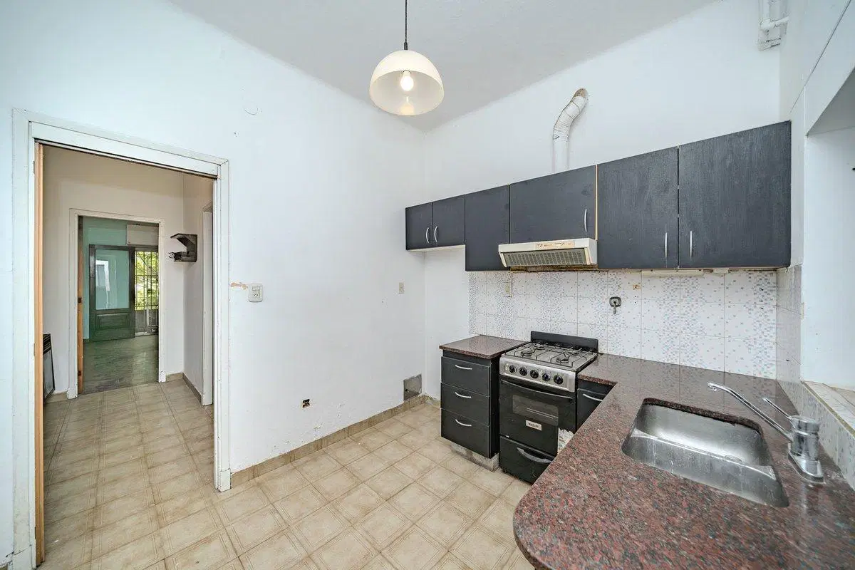 VENTA PH 3 AMB.  - CASEROS CENTRO 2