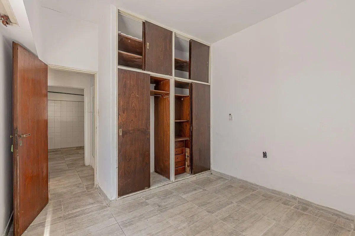 VENTA PH 2 AMB C/PATIO EN PLANTA BAJA - CASEROS 5