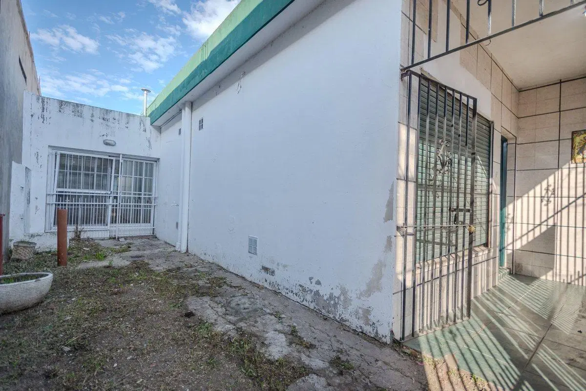 VENTA CASA 3 AMBIENTES GUERNICA LOTE PROPIO 10 X30 5