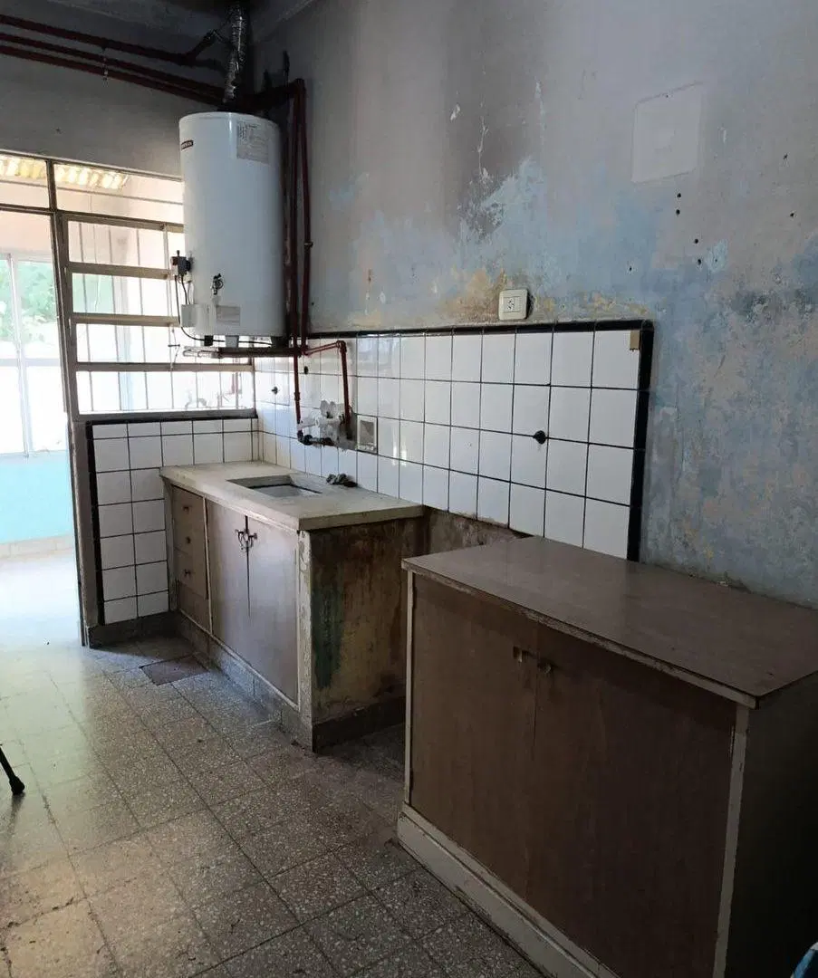 VENTA CASA 3 AMB CON PARQUE EN CASEROS 3