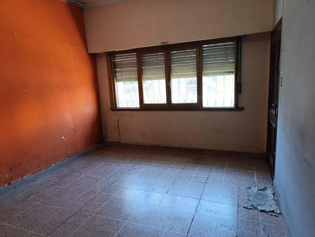 VENTA CASA 3 AMB CON PARQUE EN CASEROS 4