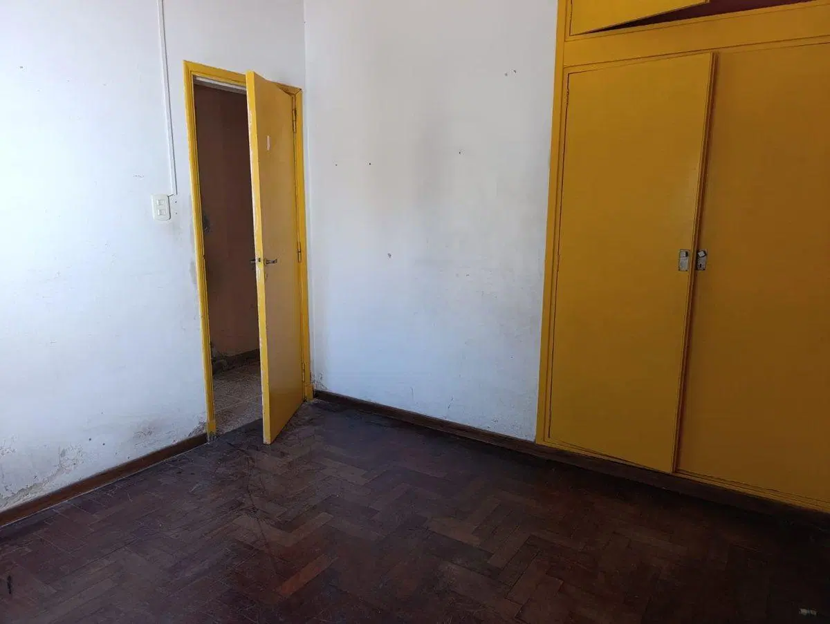 VENTA CASA 3 AMB CON PARQUE EN CASEROS 2