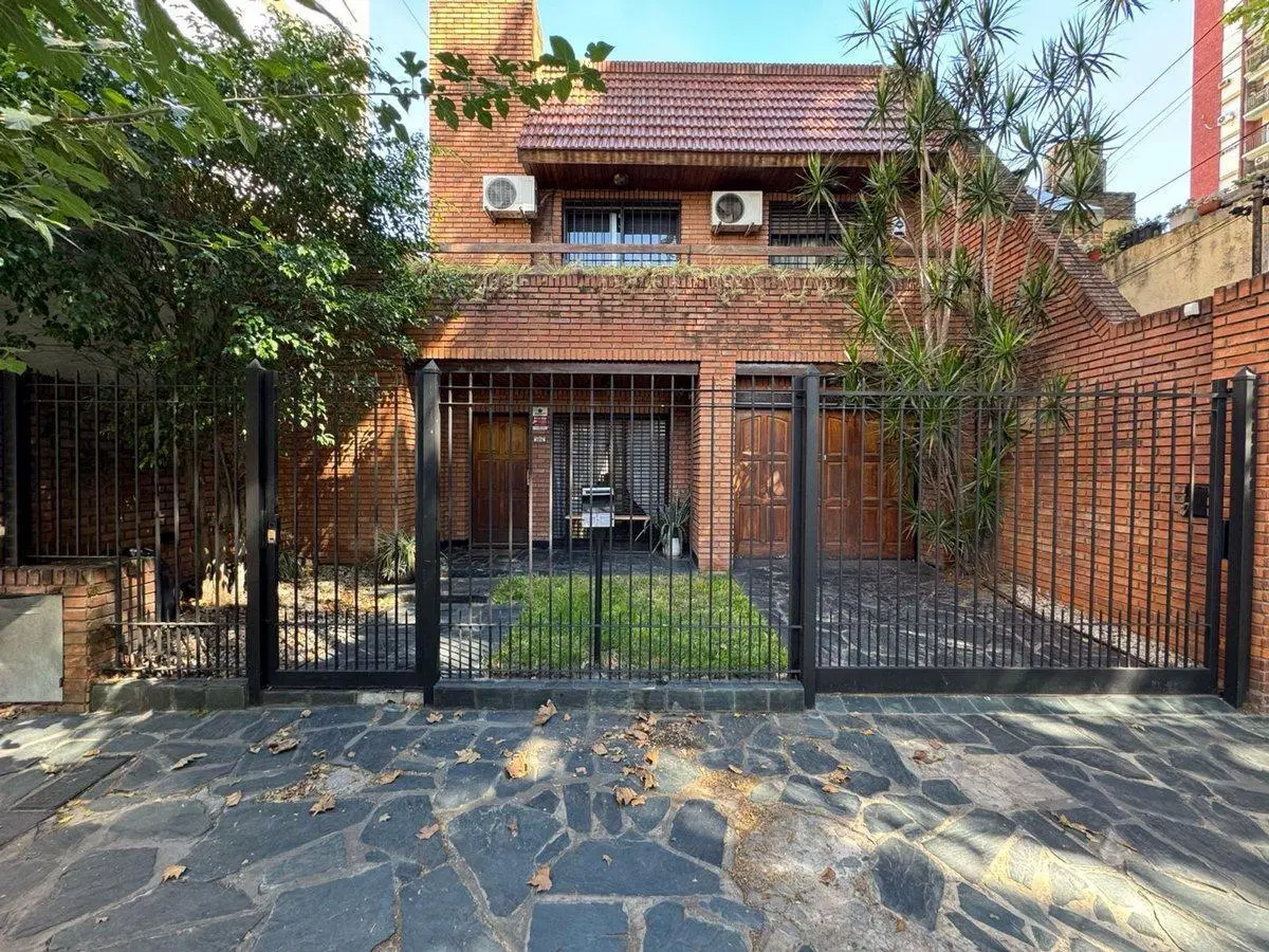 VENTA CHALET 5 AMB QUINCHO JARDIN CASEROS CENTRO 2