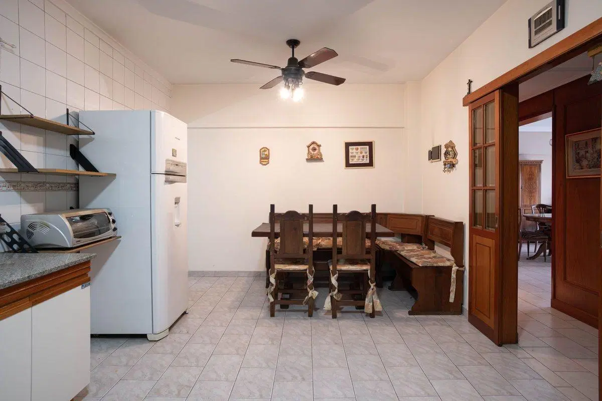 VENTA - DEPARTAMENTO 4 AMBIENTES CON COCHERA 4