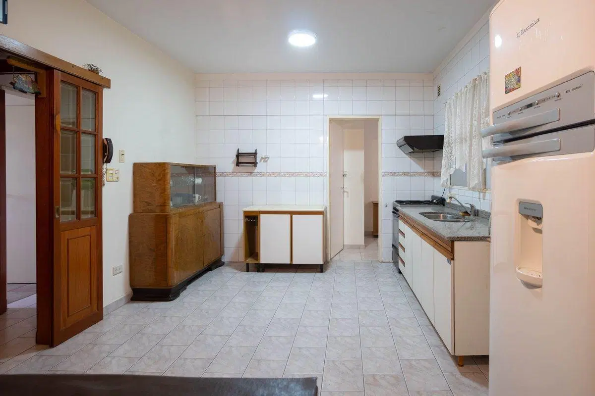 VENTA - DEPARTAMENTO 4 AMBIENTES CON COCHERA 5