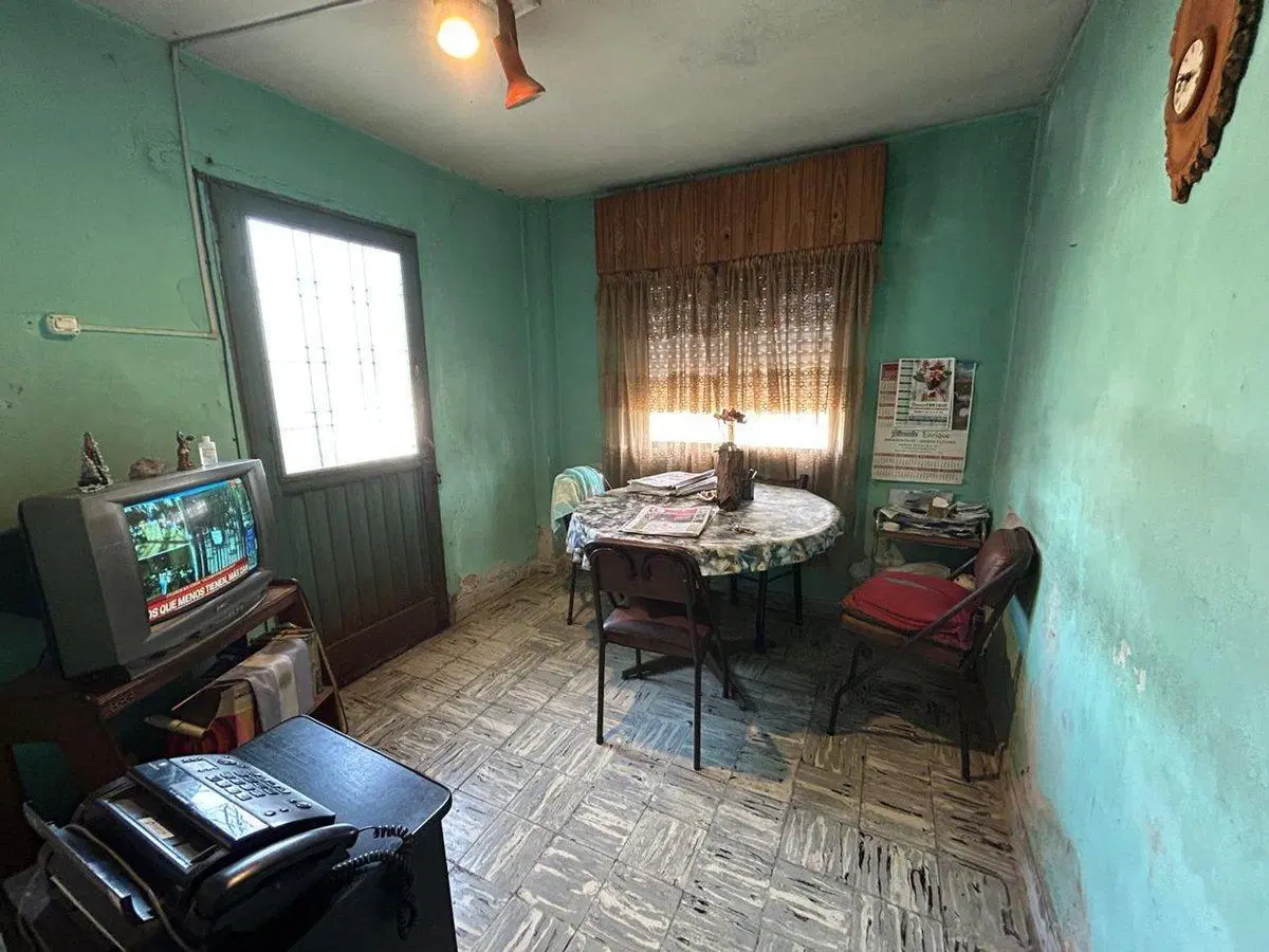VENTA CASA 3 AMB+PH 2 AMB EN PRIMER PISO Z/CASEROS 5