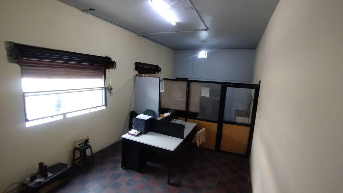 Venta Galpón 200Mts²-OPORTUNIDAD-PERMUTA