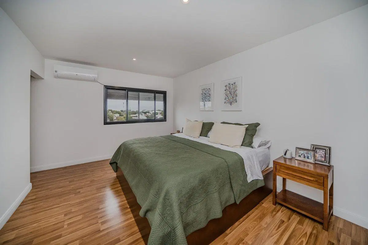 VENTA DUPLEX 4 AMB C/COCHERA-TERRAZA PROPIA MUNRO 4