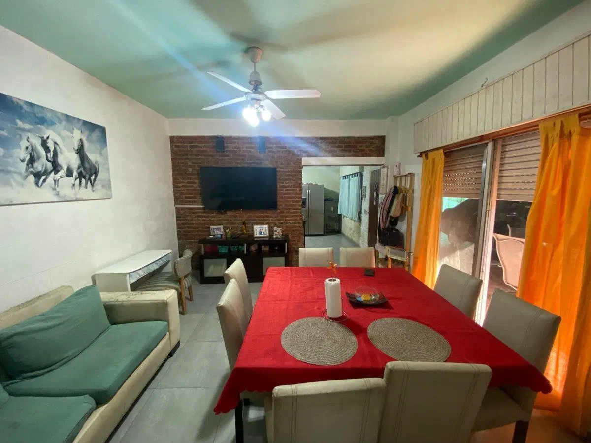PH EN VENTA 3 AMB C/ PATIO Y GARAGE ACEPTA PERMUTA 4