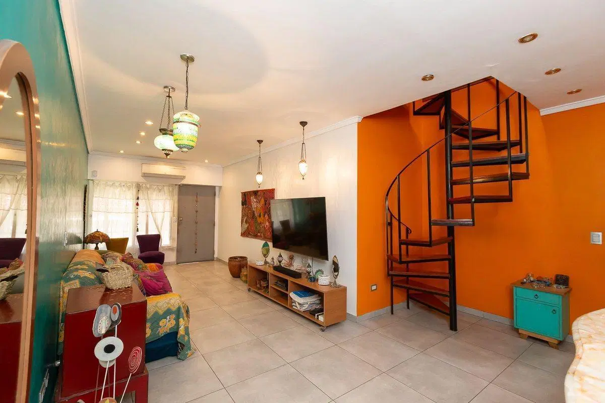 VENTA CASA 5 AMB C/PARQUE/PILETA/COCHERA-PERMUTA 2