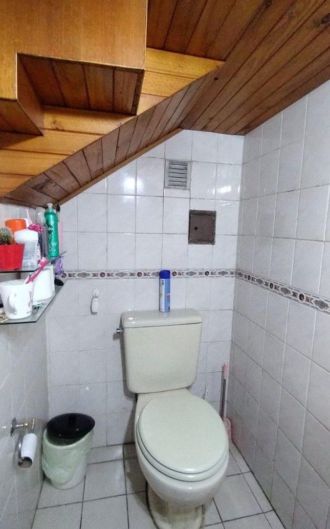 VENTA CASA 4 AMB PARQUE QUINCHO-GARAGE-PERMUTA