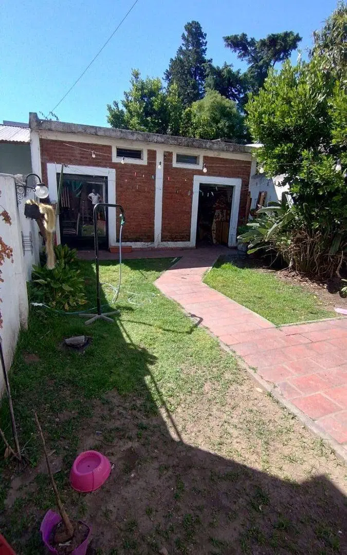 VENTA CASA 4 AMB PARQUE QUINCHO-GARAGE-PERMUTA 3