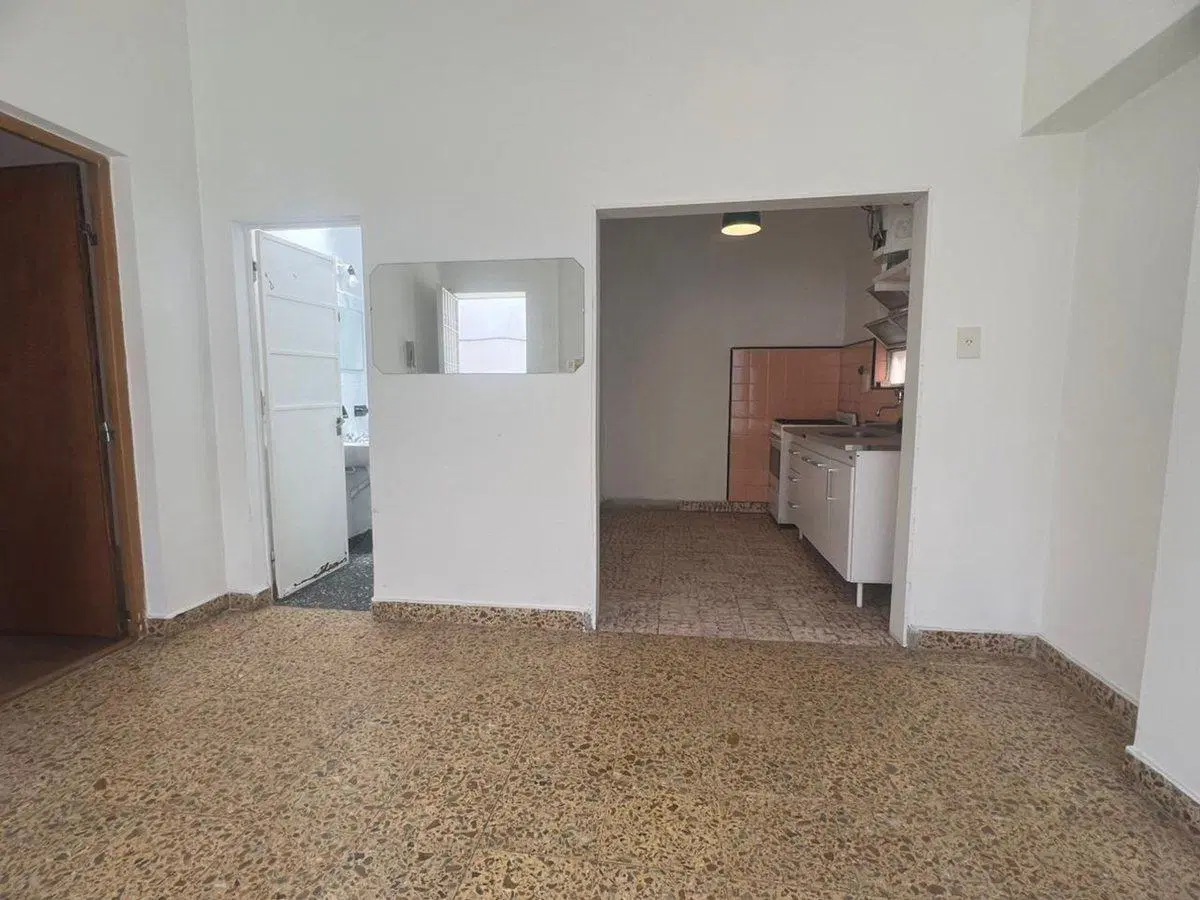 VENTA PH 2 AMB PATIO  APTO CREDITO PLANTA BAJA 5
