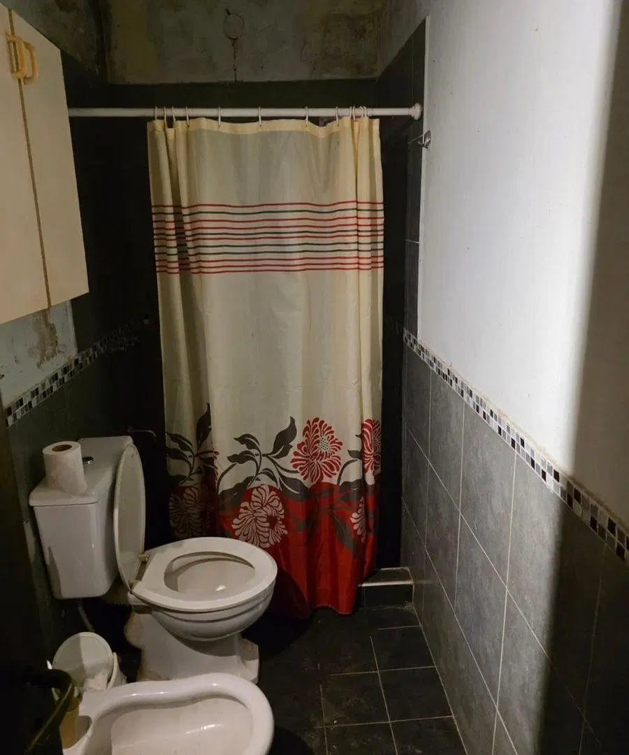 VENTA CASA 5 AMBIENTES - A REFACCIONAR-TORTUGUITAS 4