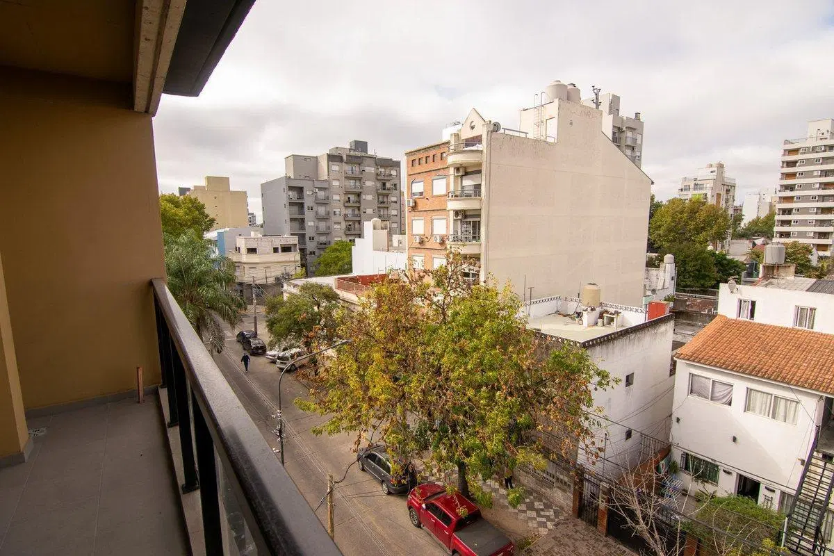 VENTA DEPTO 2 AMB CASEROS BALCON ESTRENAR FINANCIA 5