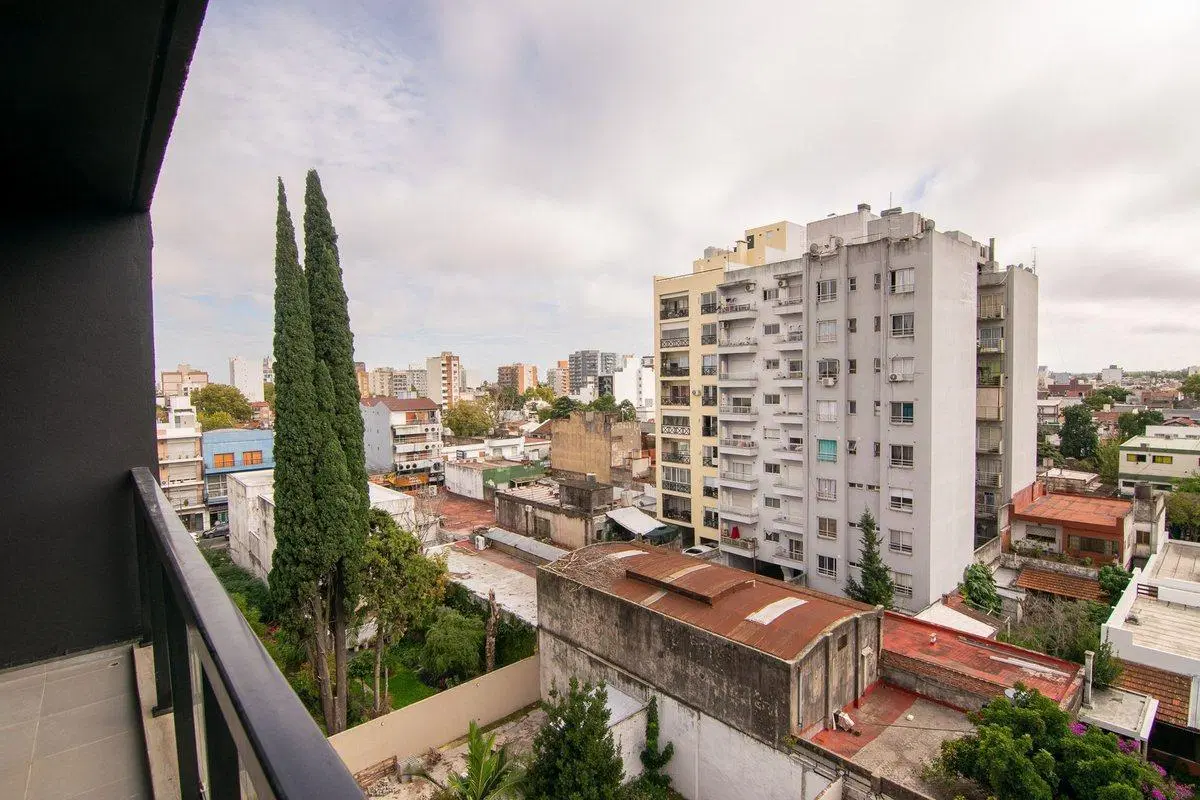 VENTA DEPTO 2 AMB CASEROS CENTRO BALCON ESTRENAR 5