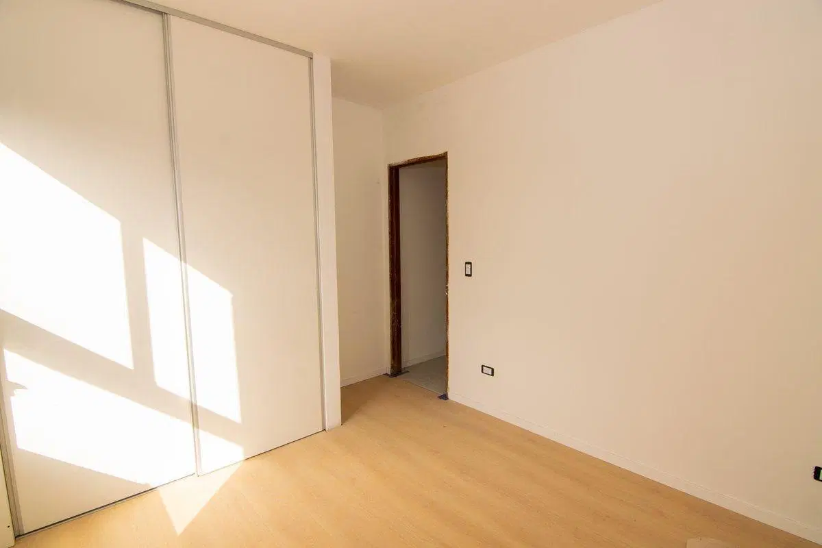 VENTA DEPTO 2 AMB CASEROS CENTRO BALCON ESTRENAR 4