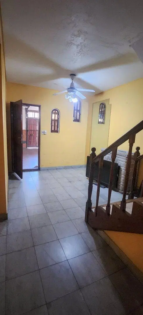 VENTA CASA 8 AMB EN CASEROS APTO CREDITO PERMUTA 3