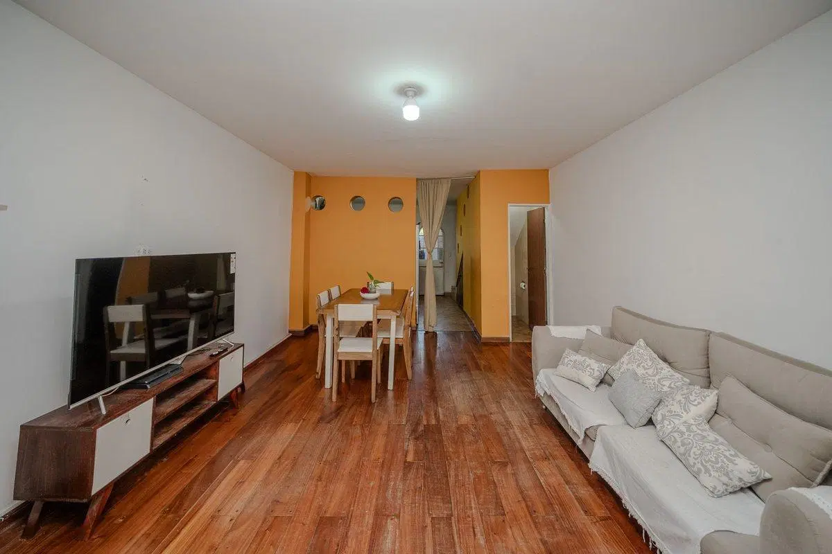 VENTA DUPLEX 3 AMBIENTES CON PATIO Y COCH CASTELAR 3