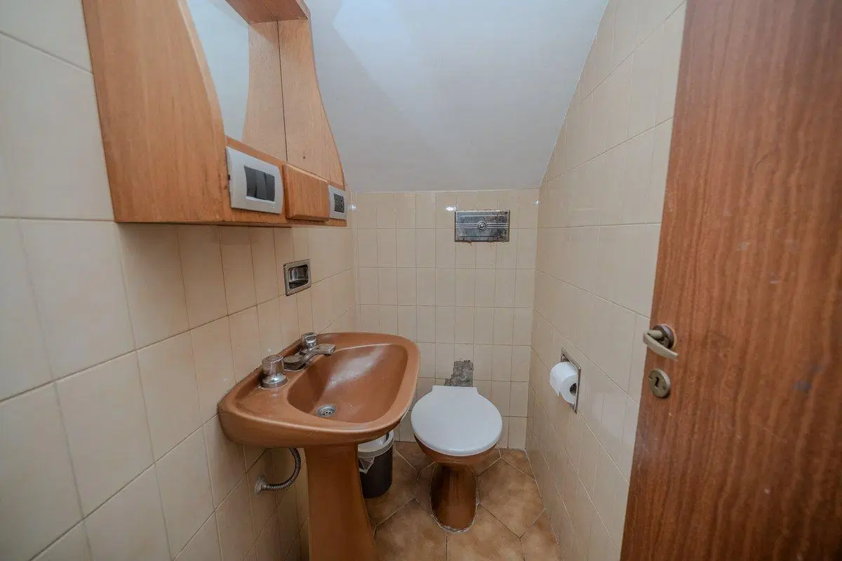 VENTA DUPLEX 3 AMBIENTES CON PATIO Y COCH CASTELAR 2
