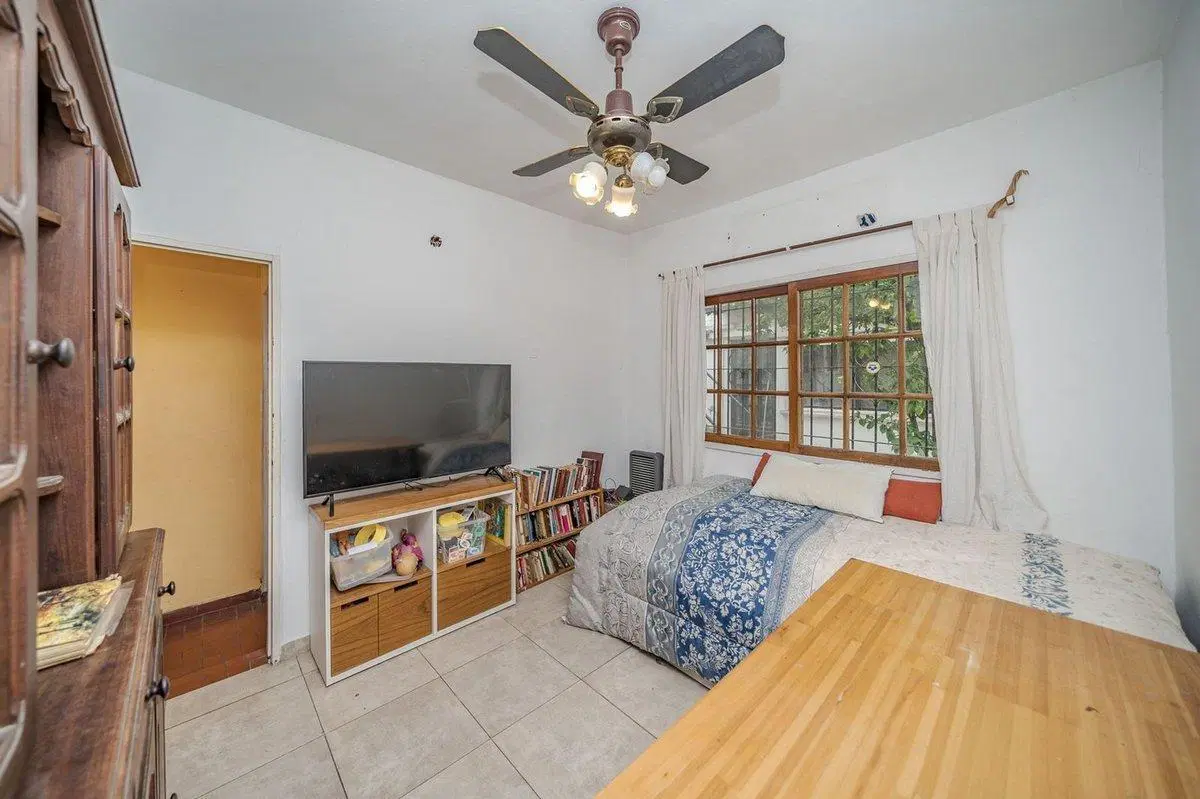 VENTA CASA 4 AMB C/COCHERAS MULTIPLES M. CORONADO 3