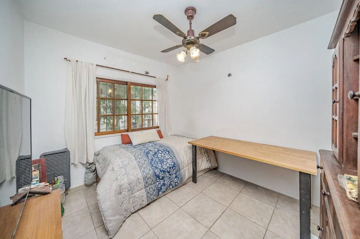 VENTA CASA 4 AMB C/COCHERAS MULTIPLES M. CORONADO 5