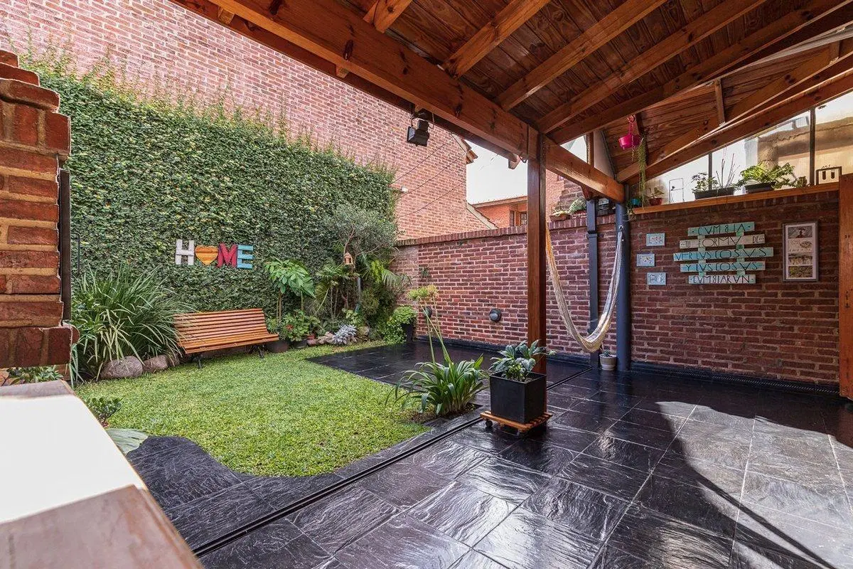 VENTA TRIPLEX 4 AMBIENTES C EVITA PERMUTA 4
