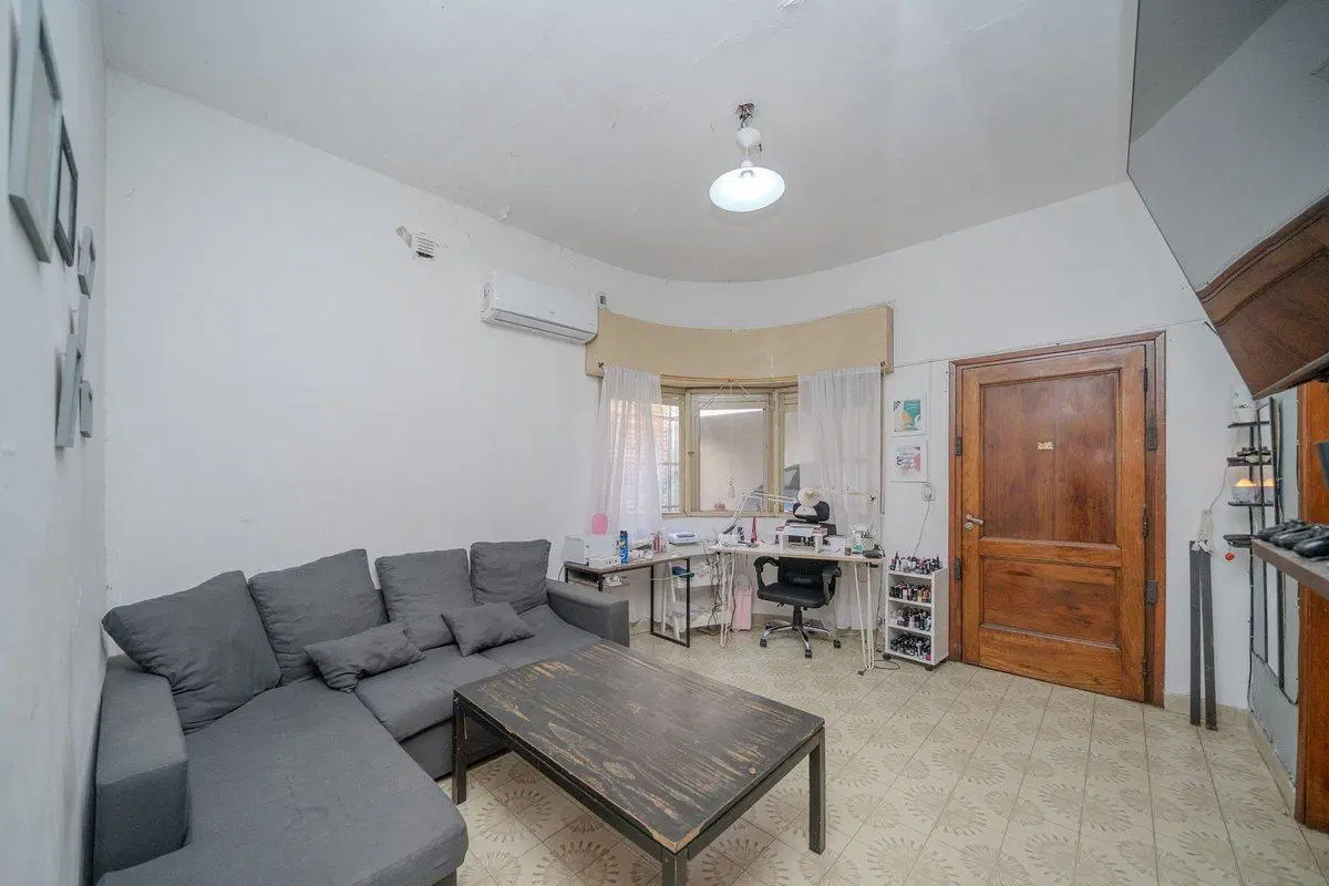 VENTA PH 3 AMBIENTES CON JARDIN Y COCHERA 2