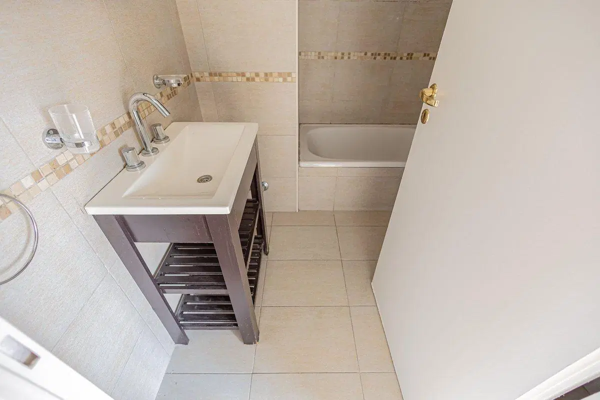VENTA DE DEPARTAMENTO MONOAMBIENTE MORON CENTRO 3