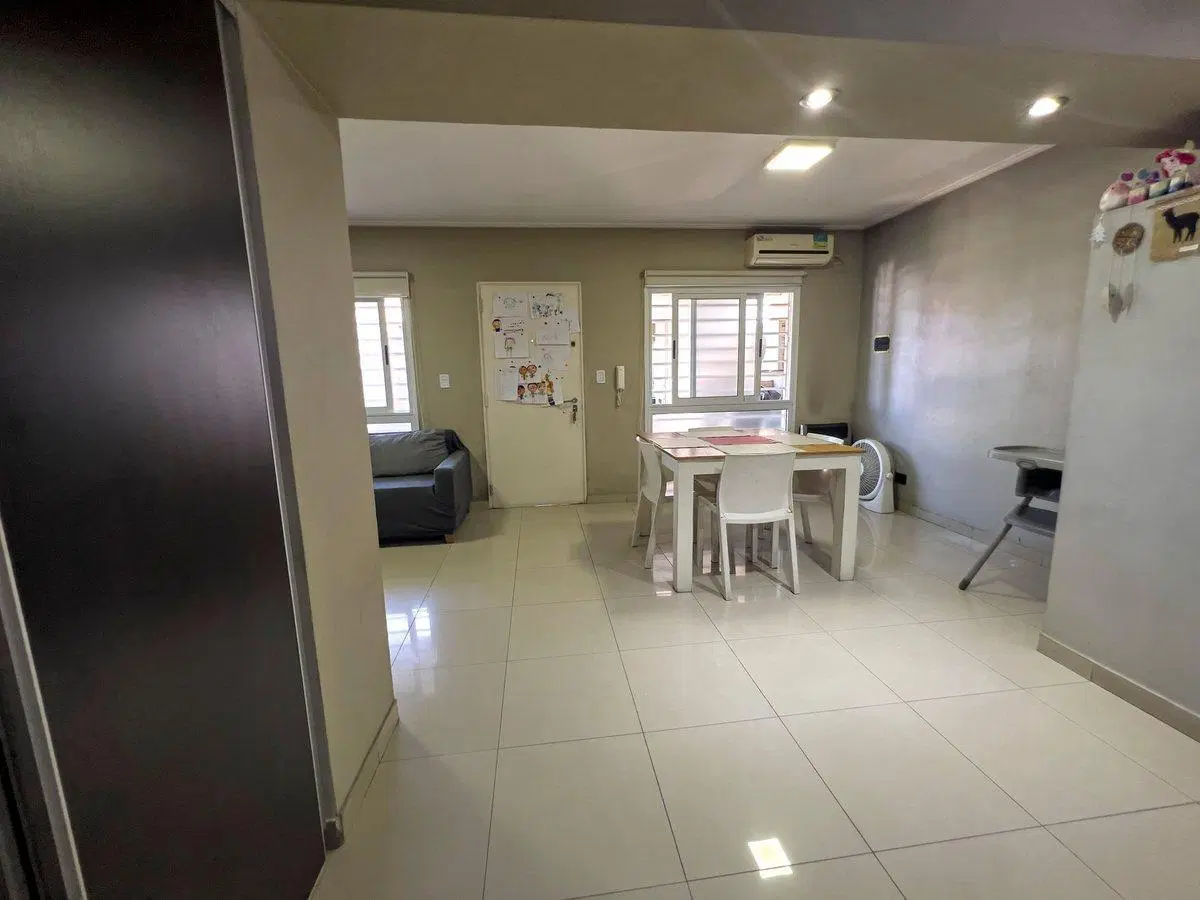 Venta Departamento 3 ambientes con cochera. 4