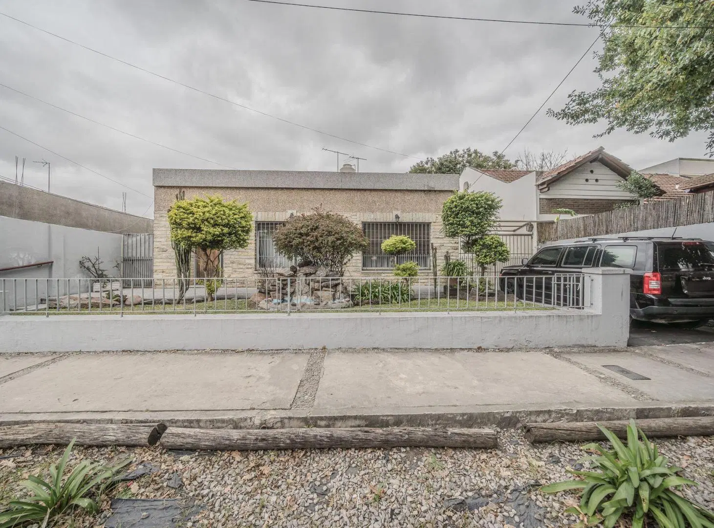VENTA CASA VILLA BALLESTER SOBRE LOTE 590M2 PILETA 4
