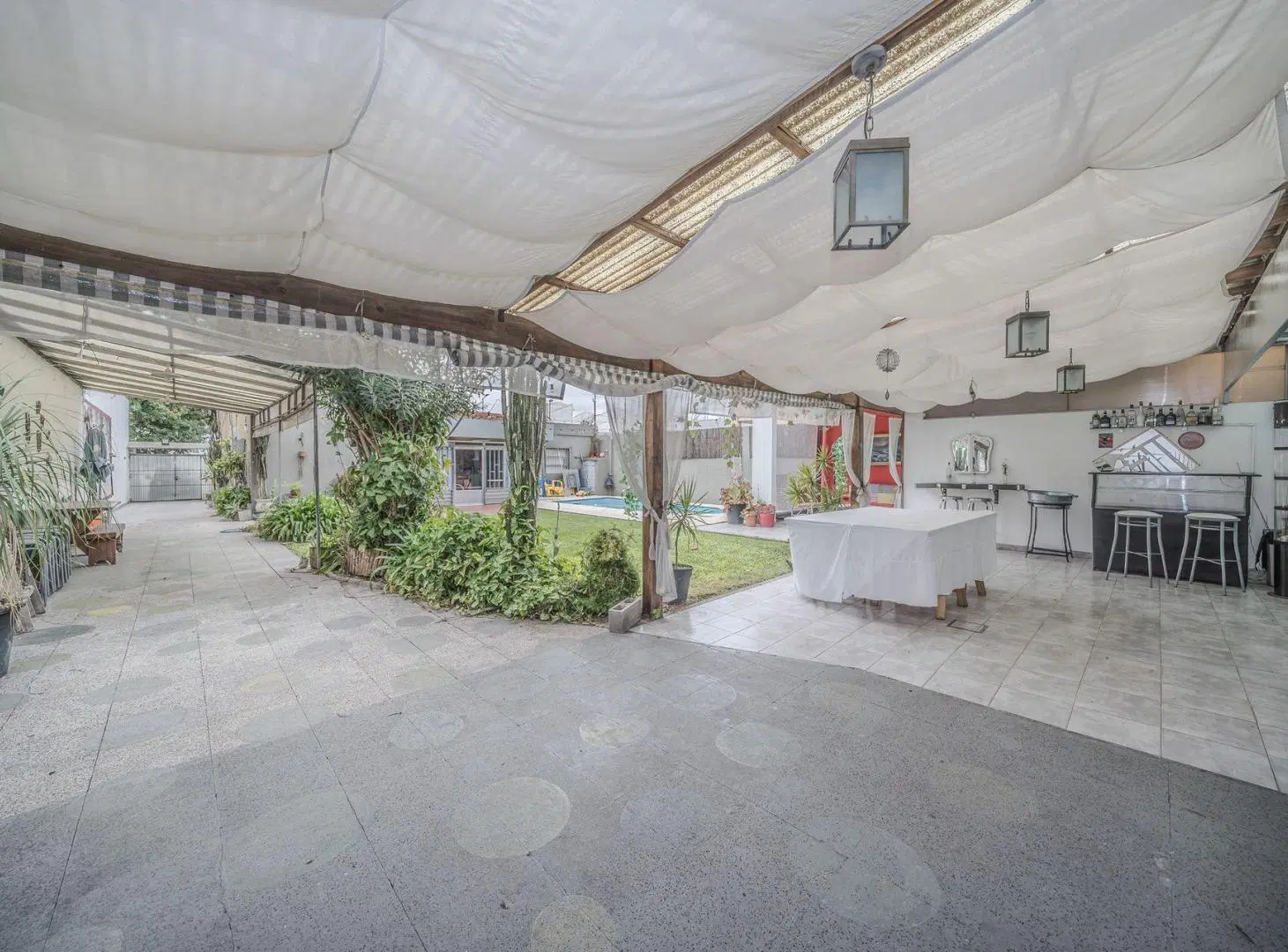VENTA CASA VILLA BALLESTER SOBRE LOTE 590M2 PILETA 3