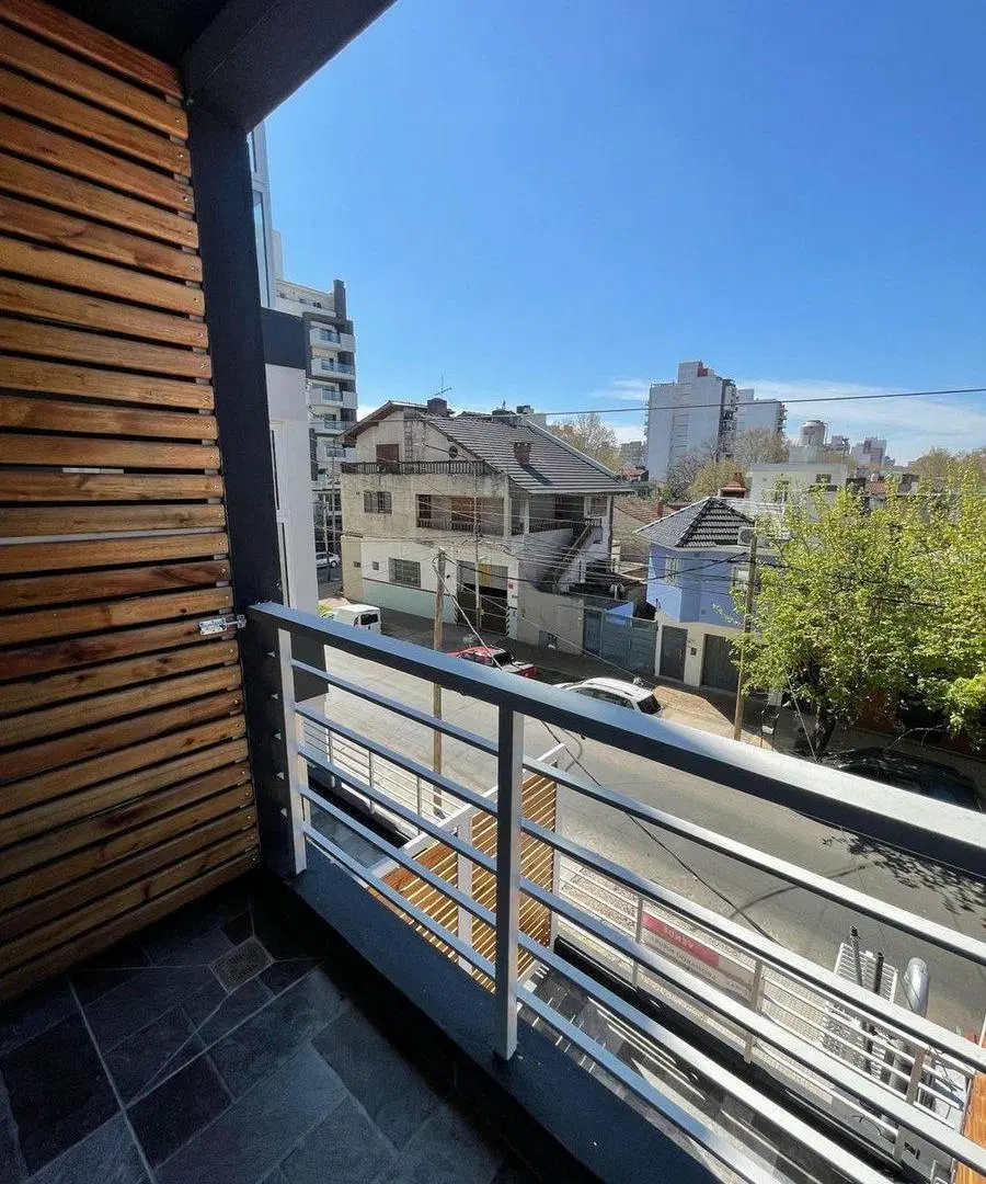 VENTA MONOAMBIENTE CASEROS CENTRO - CON RENTA 2