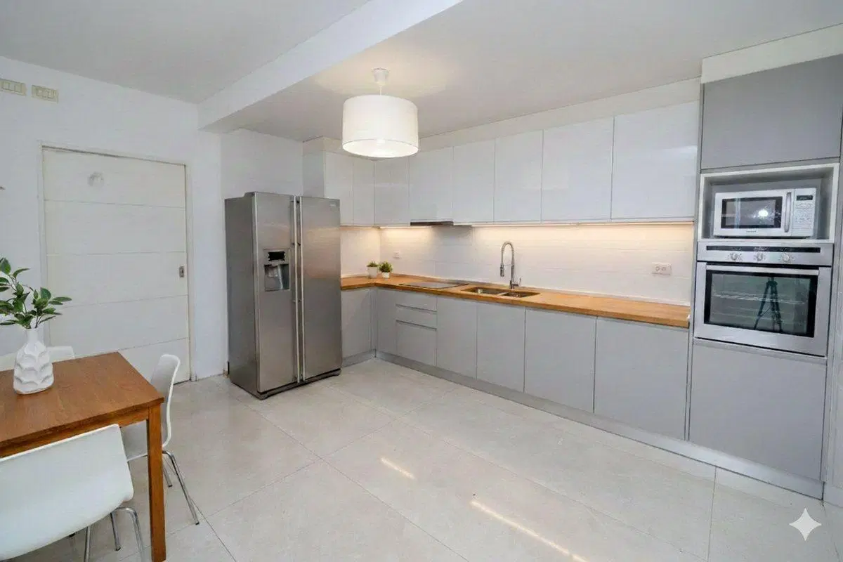 VENTA CASA 6 AMB FLORES PISCINA COCHERA PERMUTA 2