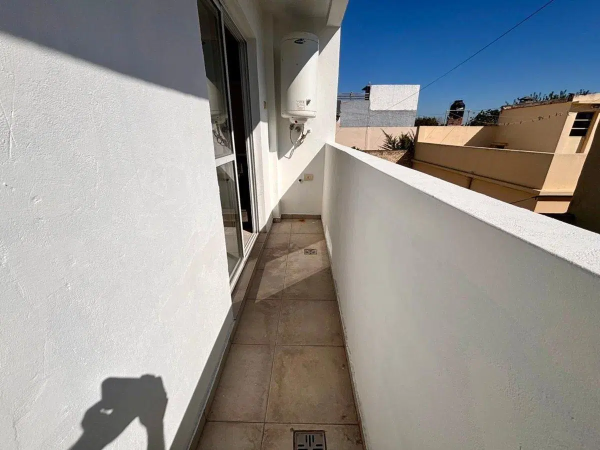 VENTA DE DEPARTAMENTO 2 AMBIENTES-RAMOS MEJIA 4