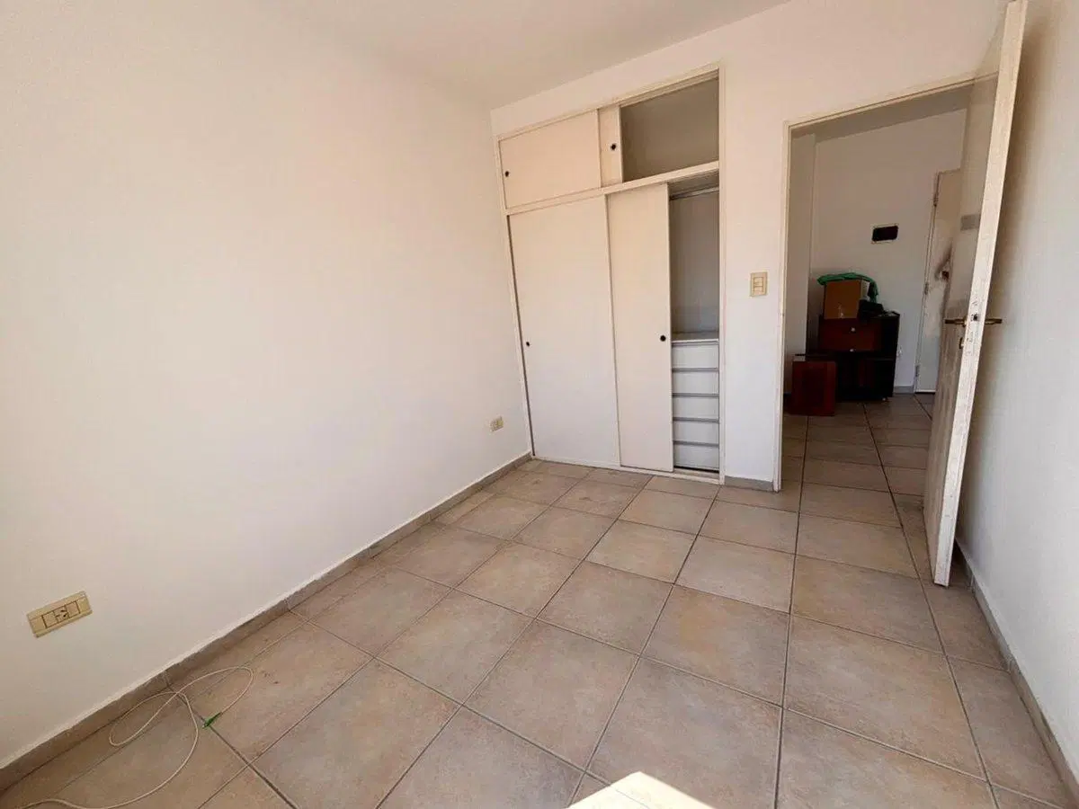 VENTA DE PH DOS AMBIENTES-RAMOS MEJIA PERMUTA 4