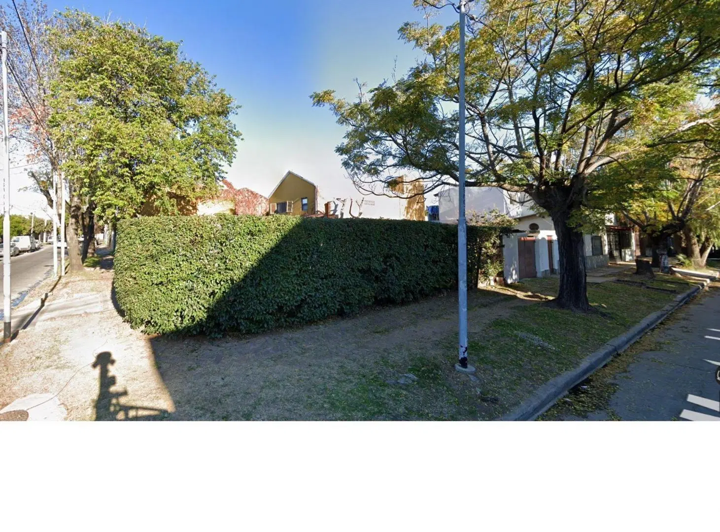 Venta de importante lote de 343 M2 en V. Ballester 3