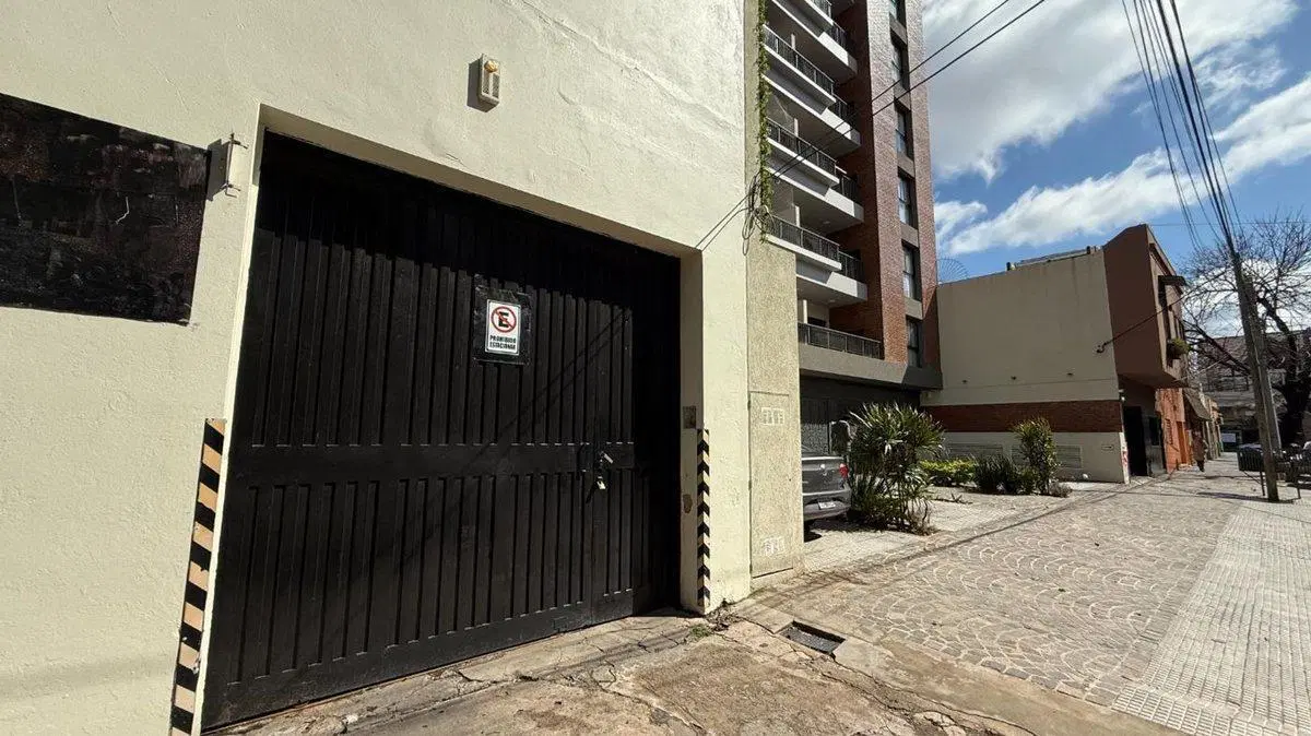 VENTA DE DOS COCHERAS EN SANTOS LUGARES 5