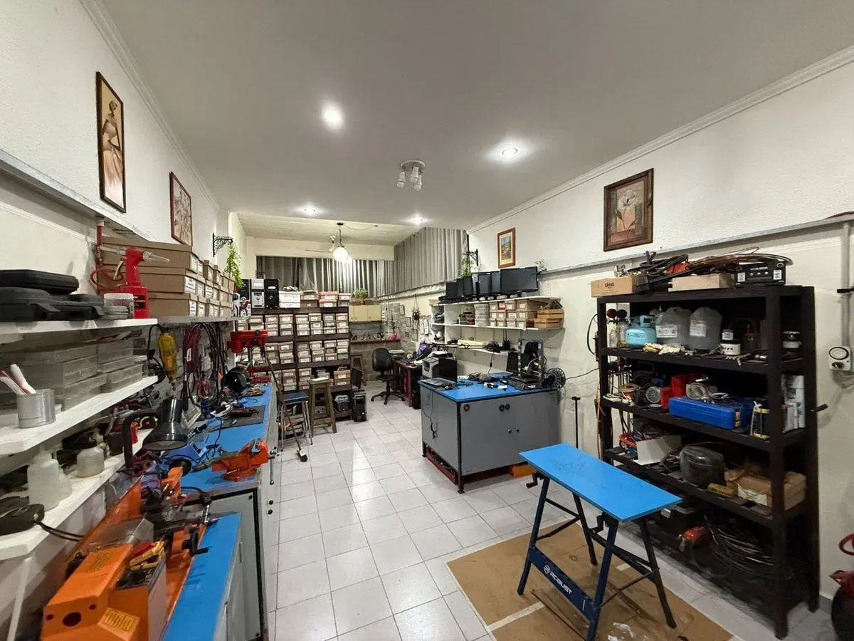VENTA LOCAL COMERCIAL CASEROS - APTO VIVIENDA 2