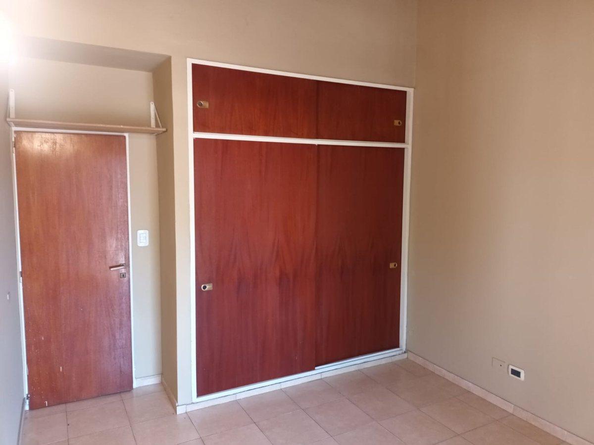 Foto de PH / DUPLEX (AMPLIO) CON PATIO Y COCHERA MORON, imagen 5