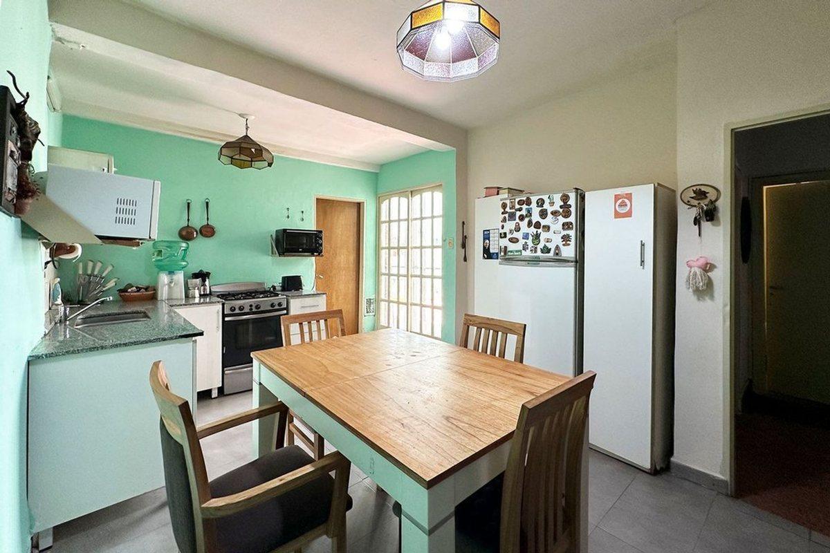 Foto de VENTA CASA 4 AMB CON TERRAZA EN LOMAS DEL MIRADOR, imagen 1