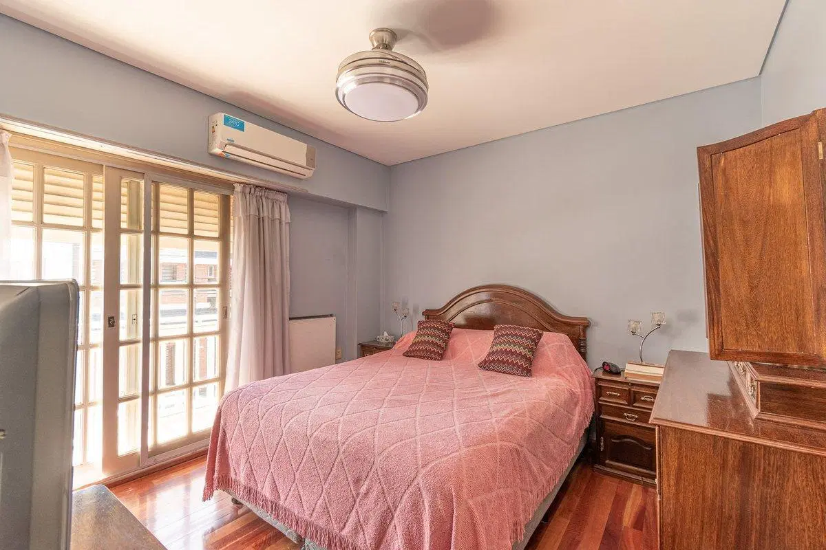 VENTA CASA 5 AMBIENTES SANTOS LUGARES APTO CREDITO 5