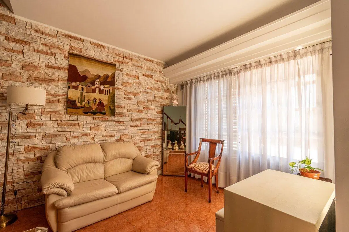 VENTA CASA 5 AMBIENTES SANTOS LUGARES APTO CREDITO 4