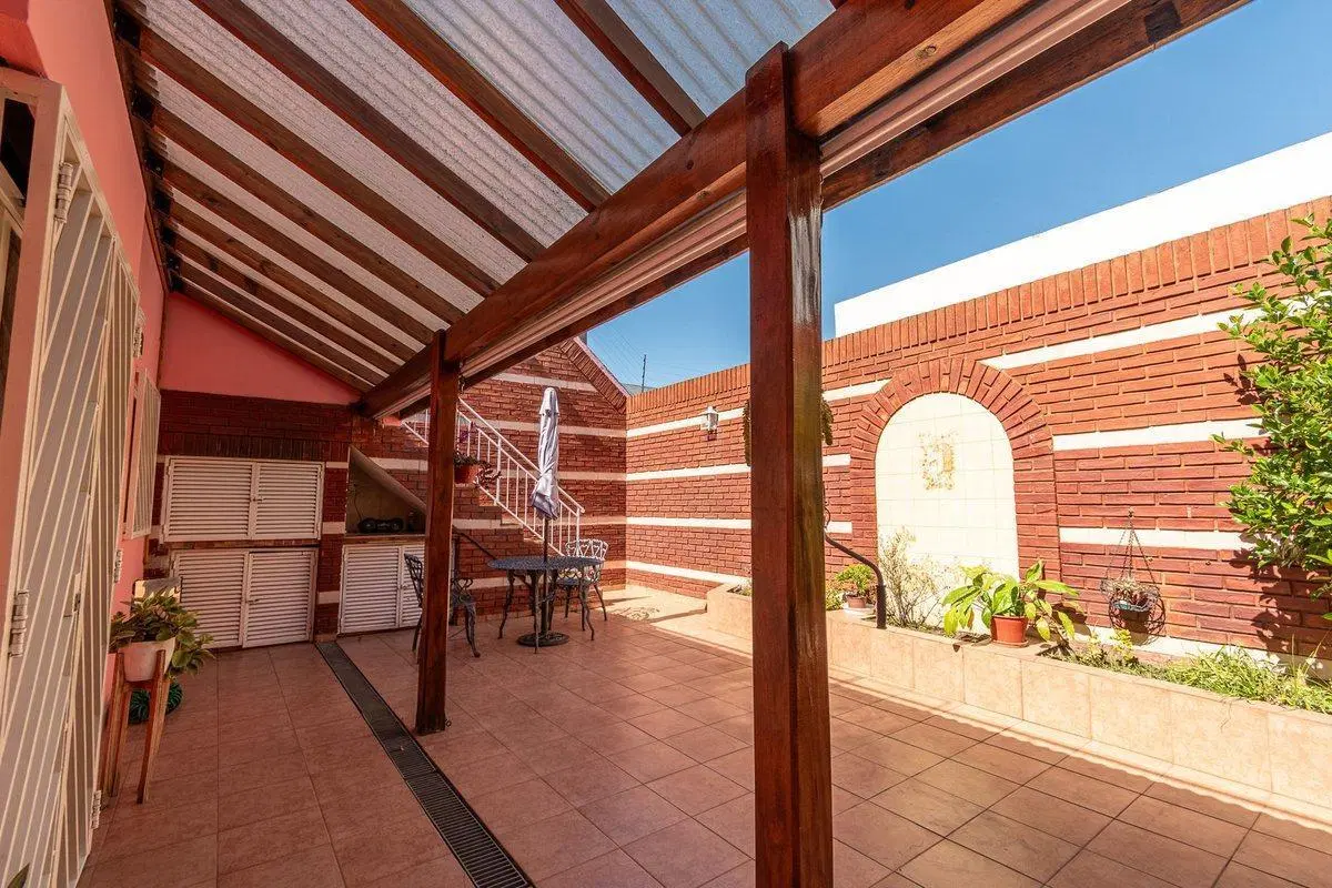 VENTA CASA 5 AMBIENTES SANTOS LUGARES APTO CREDITO 3
