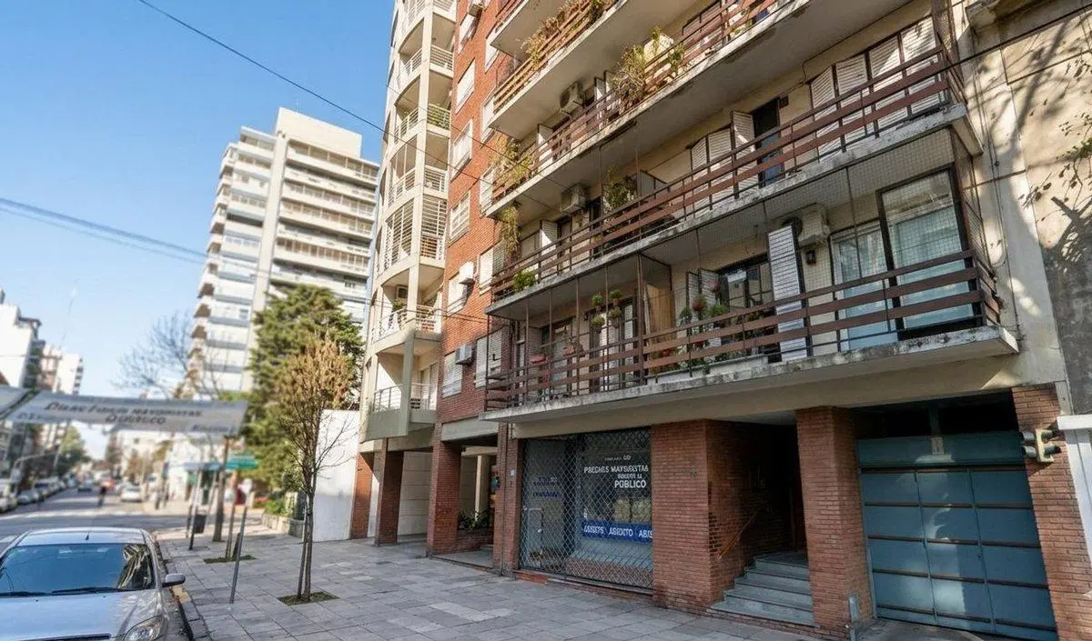 VENTA COCHERA EN PARQUE CENTENARIO 4