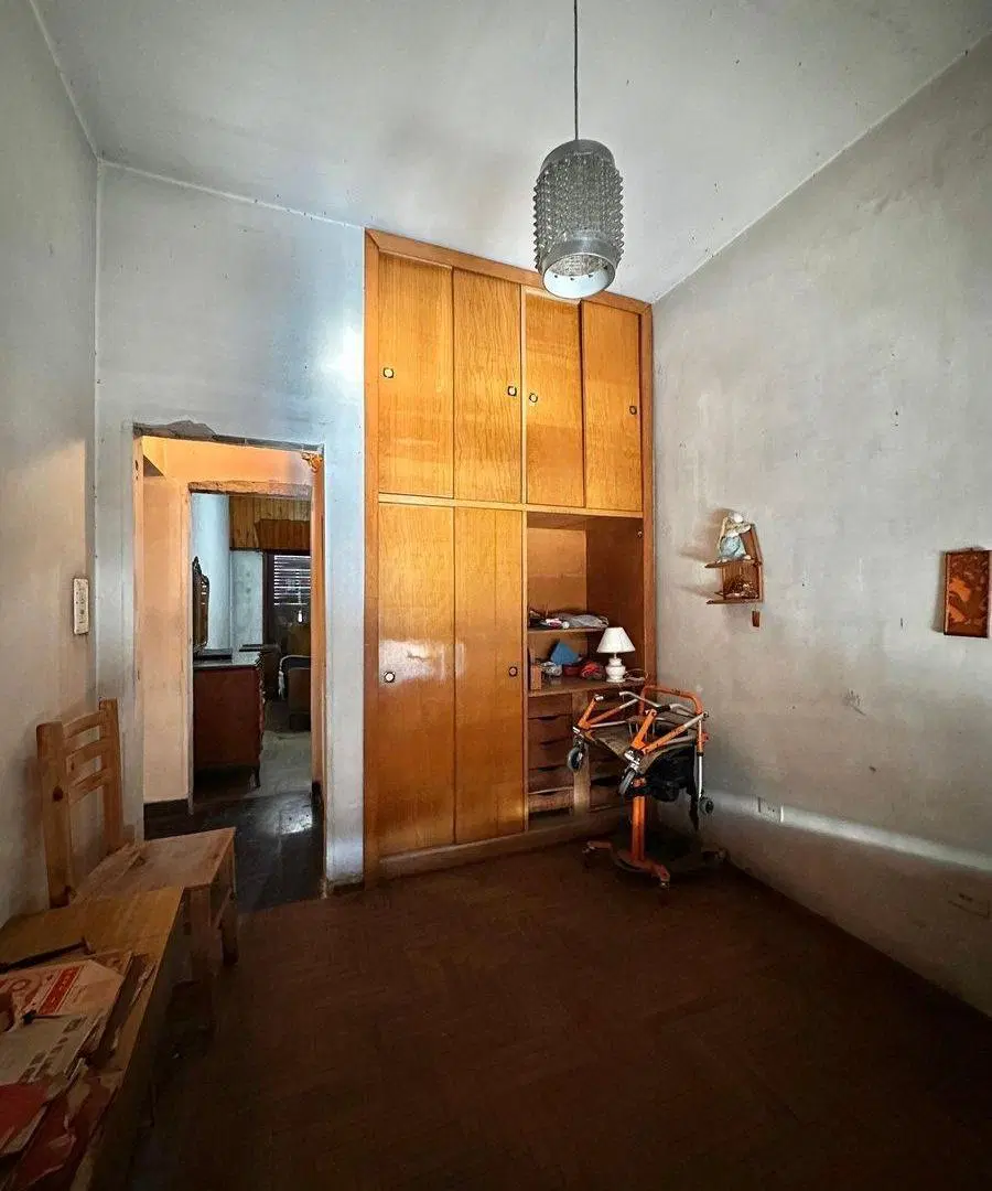 VENTA 2 CASAS 4 AMBIENTES EN LANUS A REFACCIONAR 5