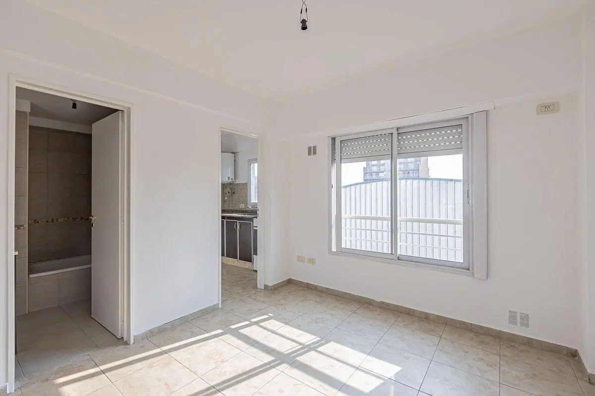 VENTA DE DEPARTAMENTO MONOAMBIENTE MORON CENTRO 5