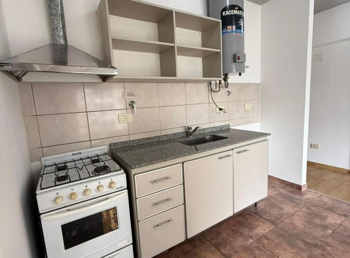 MONOAMBIENTE EN CASEROS 2