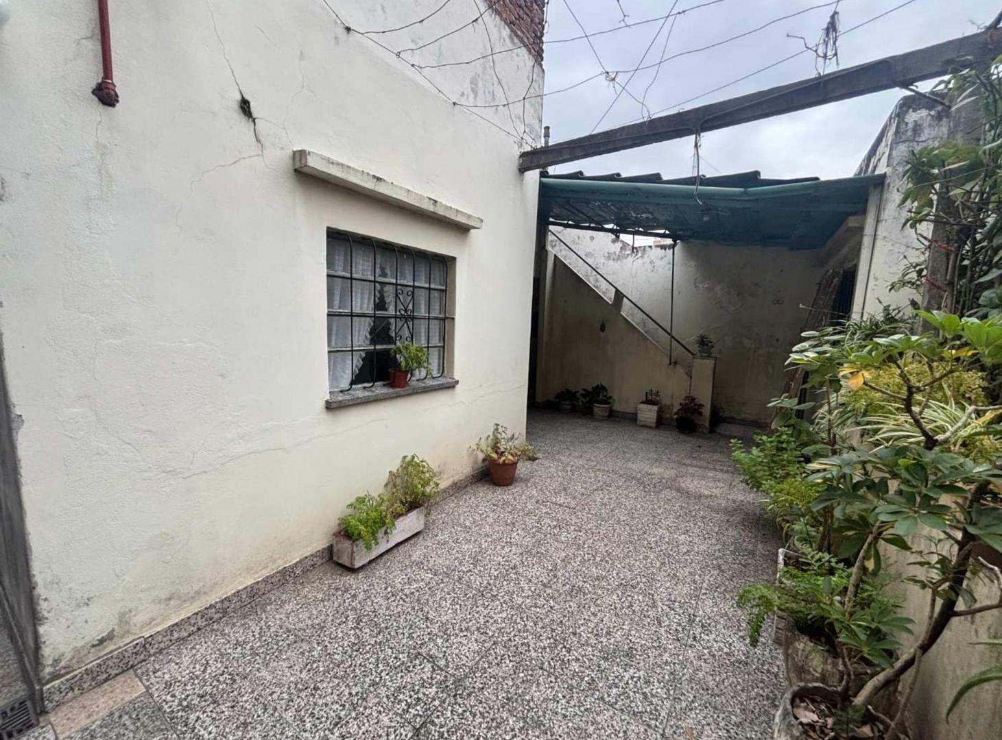 PH 3 AMB CASEROS C/ PATIO Y TERRAZA - APTO CREDITO