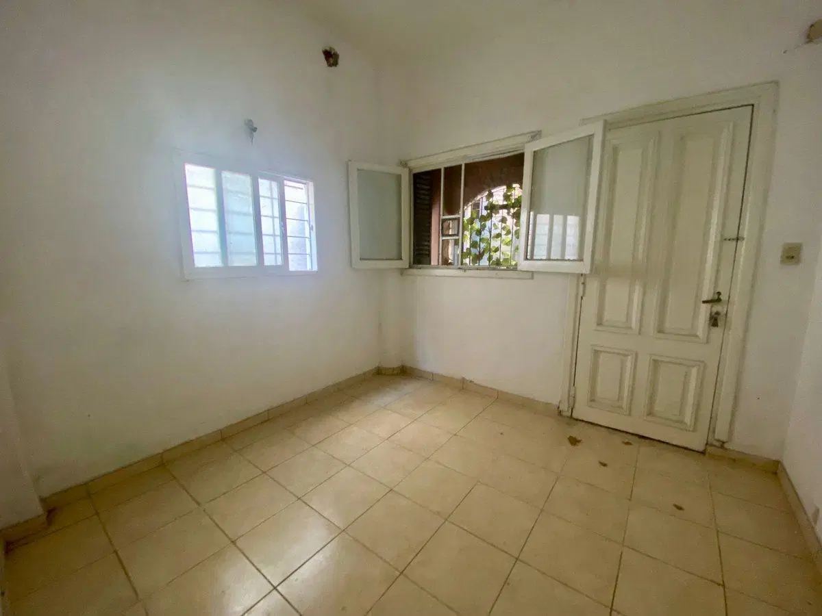 VENTA PH  4 AMB SANTOS LUGARES PATIO A REFACCIONAR 5